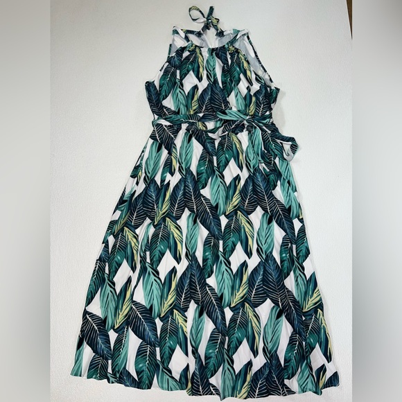 BloomChic Tropical Print Knotted Ruffles Belted Halter Dress Size 22/24 NWT - Picture 4 of 10